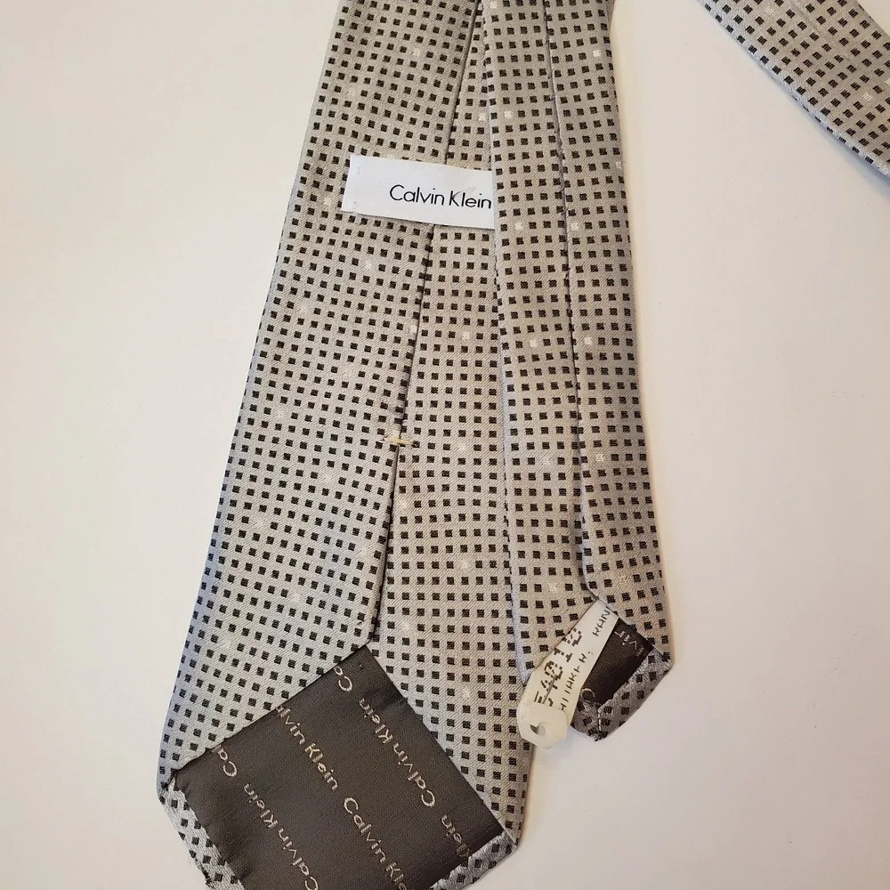 Calvin Klein Silver And Black‎ Sqaures Neck Tie